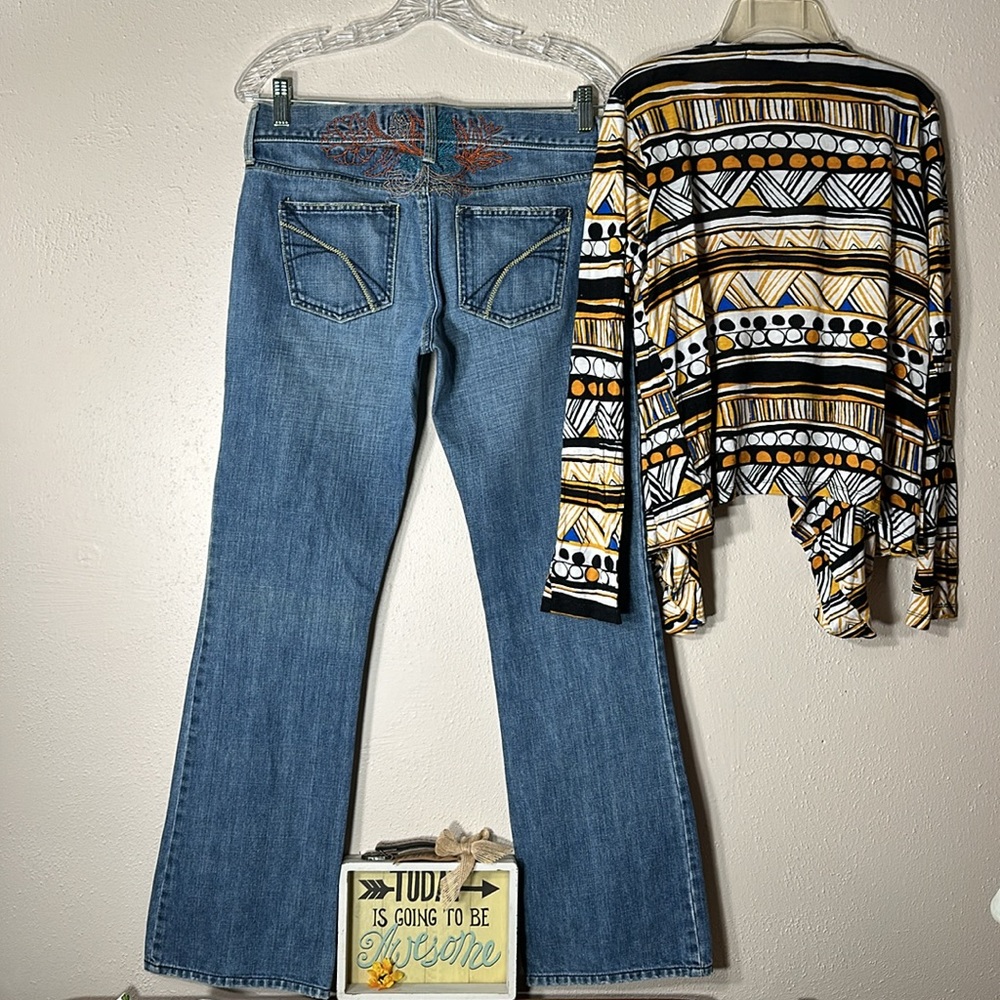 EUC Jeans sz 4 Old Navy Boot Cut Ultra Low Waist Embroidered Open Shrug Bundle